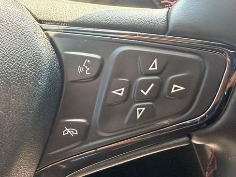 Used 2023 Chevrolet Equinox RS w/ RS Leather Package FWD image 18