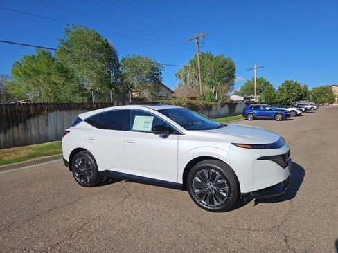 New 2026 Nissan Murano Platinum w/ Cargo Package AWD/4WD image 2