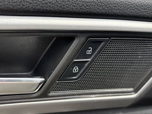 Used 2023 Volkswagen Atlas SE FWD image 21