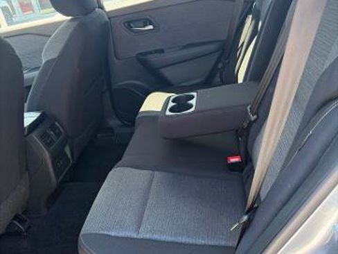 Certified 2023 Nissan Rogue SV FWD image 15