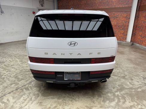 Used 2025 Hyundai Santa Fe SE w/ Tow & Go Package AWD/4WD image 4