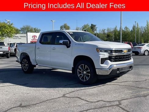 Used 2023 Chevrolet Silverado 1500 LT AWD/4WD image 7