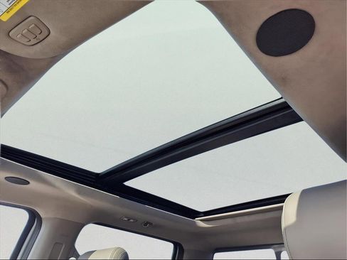 Used 2025 Ford F450 Platinum w/ Platinum Plus Package image 21