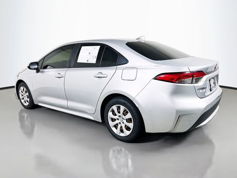 Used 2022 Toyota Corolla LE FWD image 8