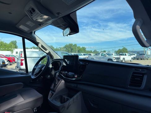 Used 2024 Ford Transit 350 XLT RWD image 34