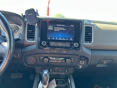 Used 2022 Nissan Frontier SV RWD image 17