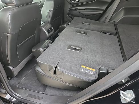 Used 2023 Chevrolet Equinox Premier FWD image 89
