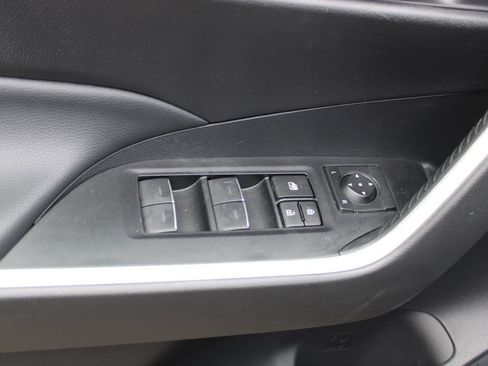 Used 2022 Toyota RAV4 SE image 45