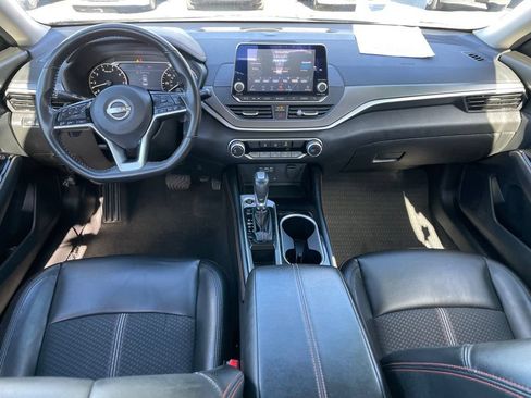 Certified 2023 Nissan Altima 2.5 SR FWD image 10