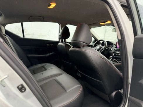 Used 2021 Nissan Altima 2.5 SR FWD image 13