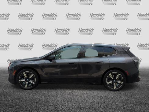 Used 2023 BMW iX xDrive50 w/ Premium Package AWD/4WD image 7