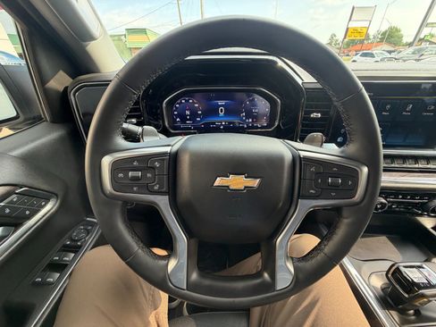Certified 2023 Chevrolet Silverado 1500 LTZ AWD/4WD image 15