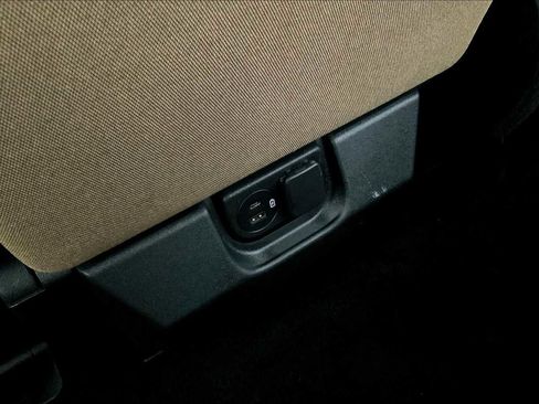 Used 2021 Ford F150 XLT image 37