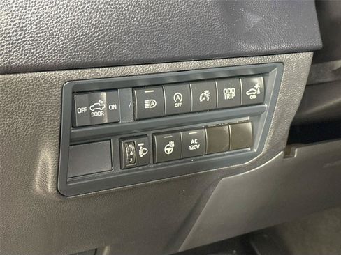 Used 2025 Toyota Tundra SR5 w/ SR5 Premium Package AWD/4WD image 16