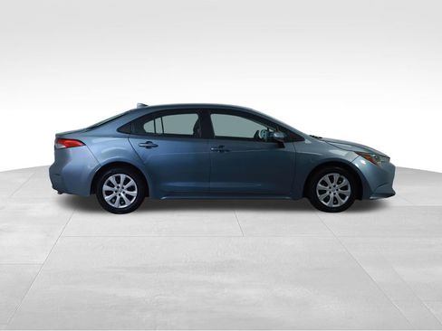 Used 2021 Toyota Corolla LE FWD image 12