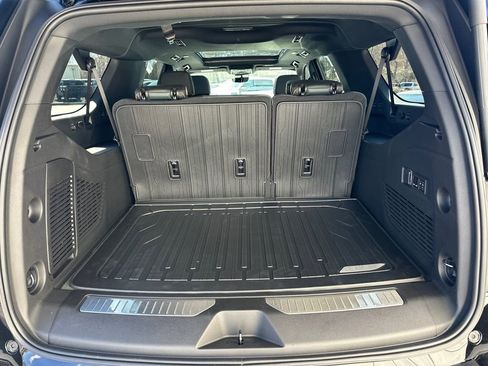 New 2026 GMC Yukon XL AT4 w/ AT4 Premium Package image 19