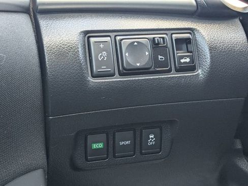 Used 2017 Nissan Sentra S image 17