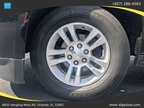 Used 2019 Chevrolet Suburban LT image 32