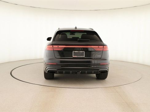 Used 2025 Audi Q8 Prestige w/ Prestige Package image 5