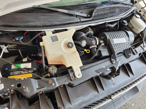 Used 2007 Chevrolet Express 3500 Extended Passenger w/ LT Preferred Equipment Group RWD image 11
