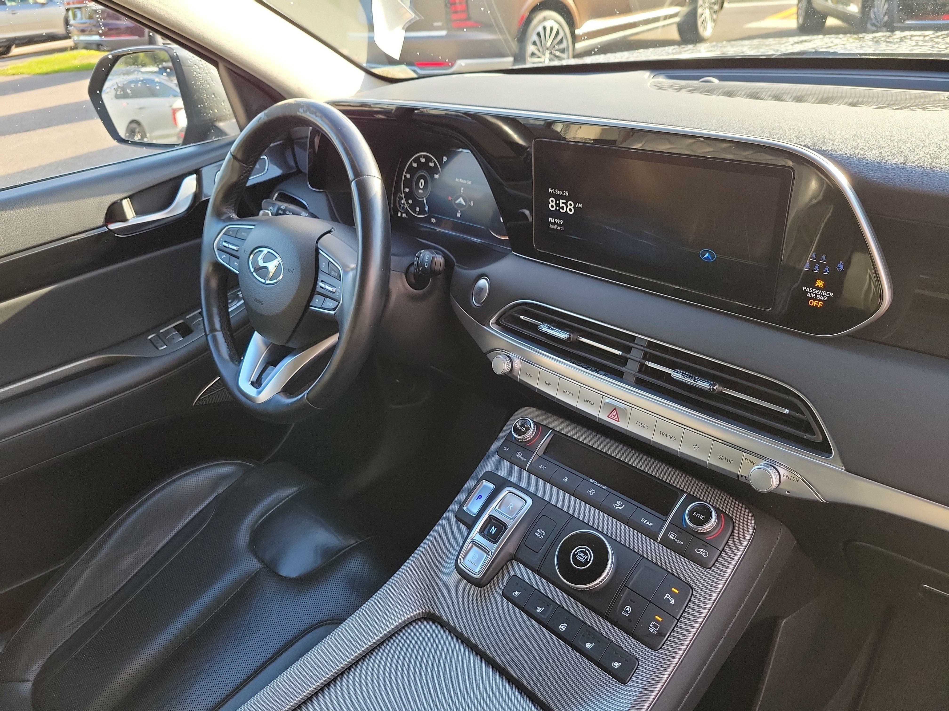Used 2022 Hyundai Palisade Limited w/ Cargo Package FWD image 8