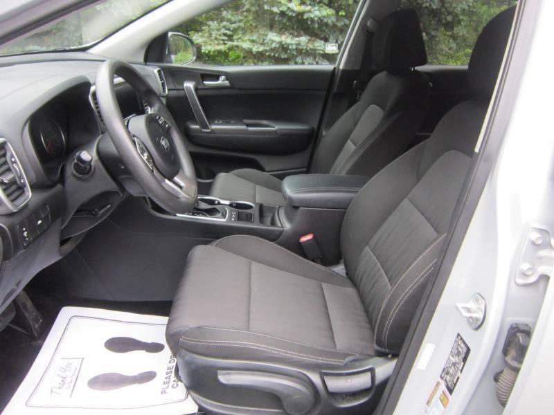 Used 2020 Kia Sportage LX AWD/4WD image 9