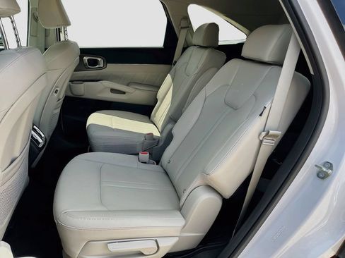 Used 2025 Kia Sorento SX FWD image 30