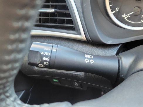 Used 2019 Nissan Sentra SV image 17