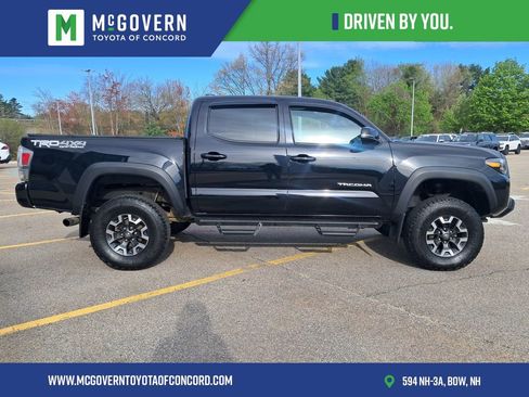 Used 2020 Toyota Tacoma TRD Off-Road w/ TRD Premium Off Road Package AWD/4WD image 7