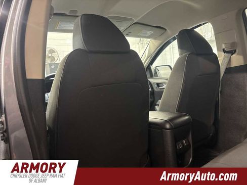 Used 2022 Chevrolet Colorado LT w/ LT Convenience Package image 24