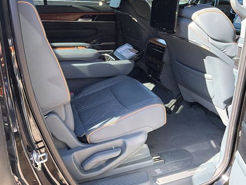Used 2024 Jeep Grand Wagoneer Series III w/ Rear Seat Video Group 1 AWD/4WD image 22