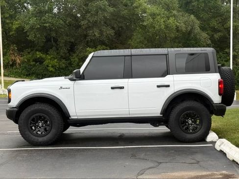 Used 2024 Ford Bronco Black Diamond w/ Sasquatch Package AWD/4WD image 4