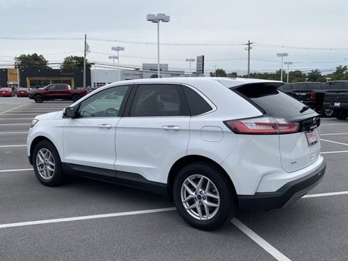 Used 2022 Ford Edge SEL image 3