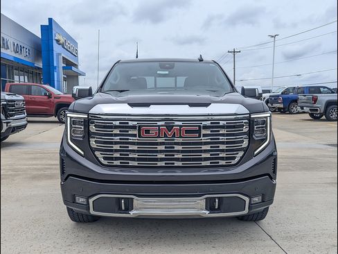 Used 2024 GMC Sierra 1500 Denali w/ Technology Package AWD/4WD image 11