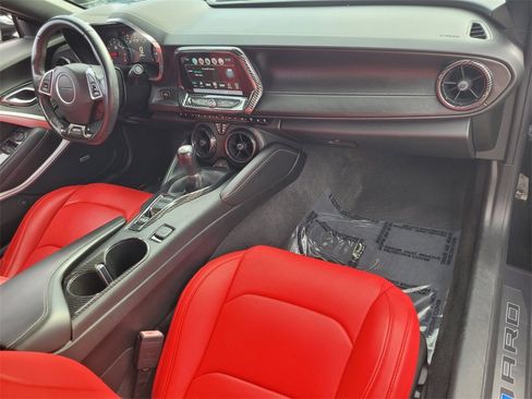 Used 2017 Chevrolet Camaro LT image 17