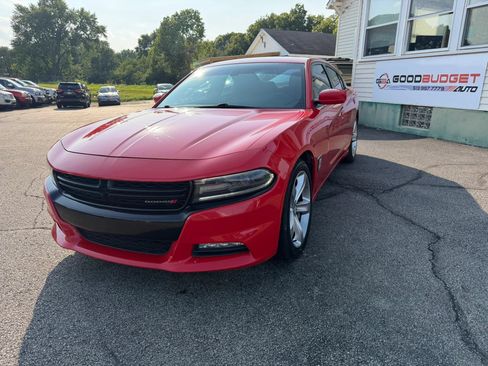 Used 2016 Dodge Charger R/T RWD image 1