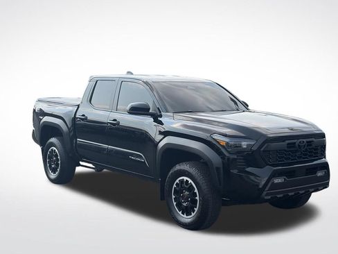 Used 2024 Toyota Tacoma TRD Off-Road AWD/4WD image 2