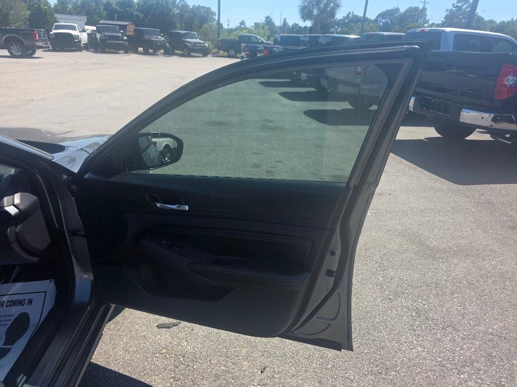 Used 2019 Nissan Altima 2.5 S FWD image 10