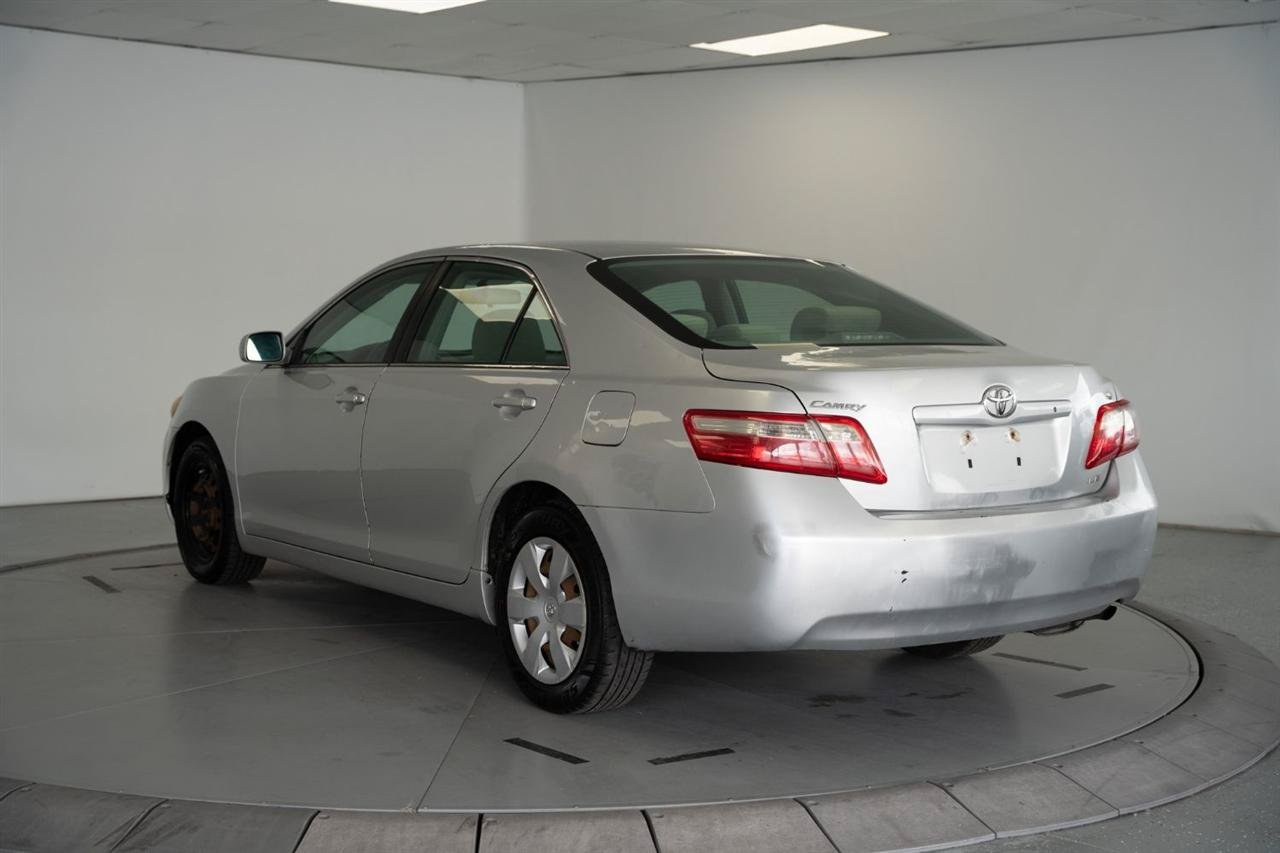 Used 2009 Toyota Camry LE FWD image 5