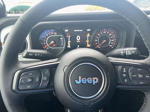 New 2026 Jeep Gladiator Sport image 23