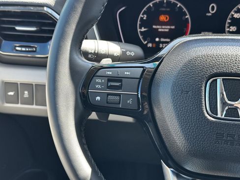 Certified 2025 Honda Pilot EX-L image 12