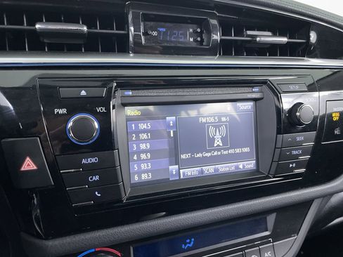 Used 2015 Toyota Corolla S FWD image 14