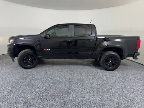Used 2022 Chevrolet Colorado Z71 w/ Z71 Midnight Edition AWD/4WD image 4