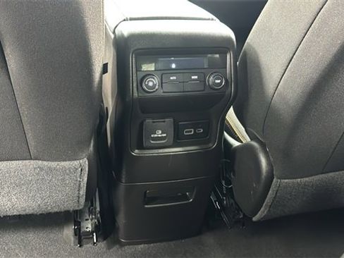 Used 2023 GMC Acadia AT4 image 40