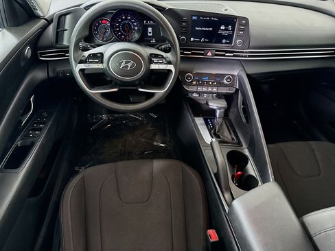 Used 2023 Hyundai Elantra SEL FWD image 17