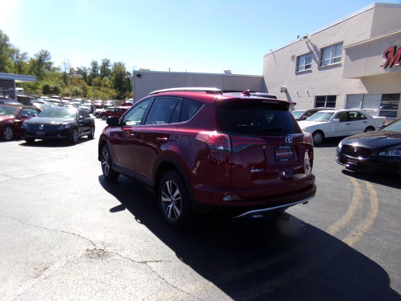 Used 2018 Toyota RAV4 XLE w/ Plus Extra Value Package AWD/4WD image 8