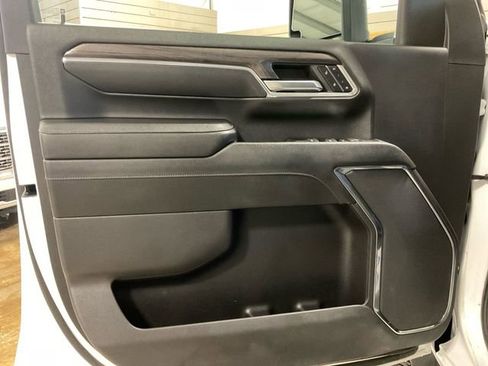 Used 2024 Chevrolet Silverado 2500 LTZ image 19