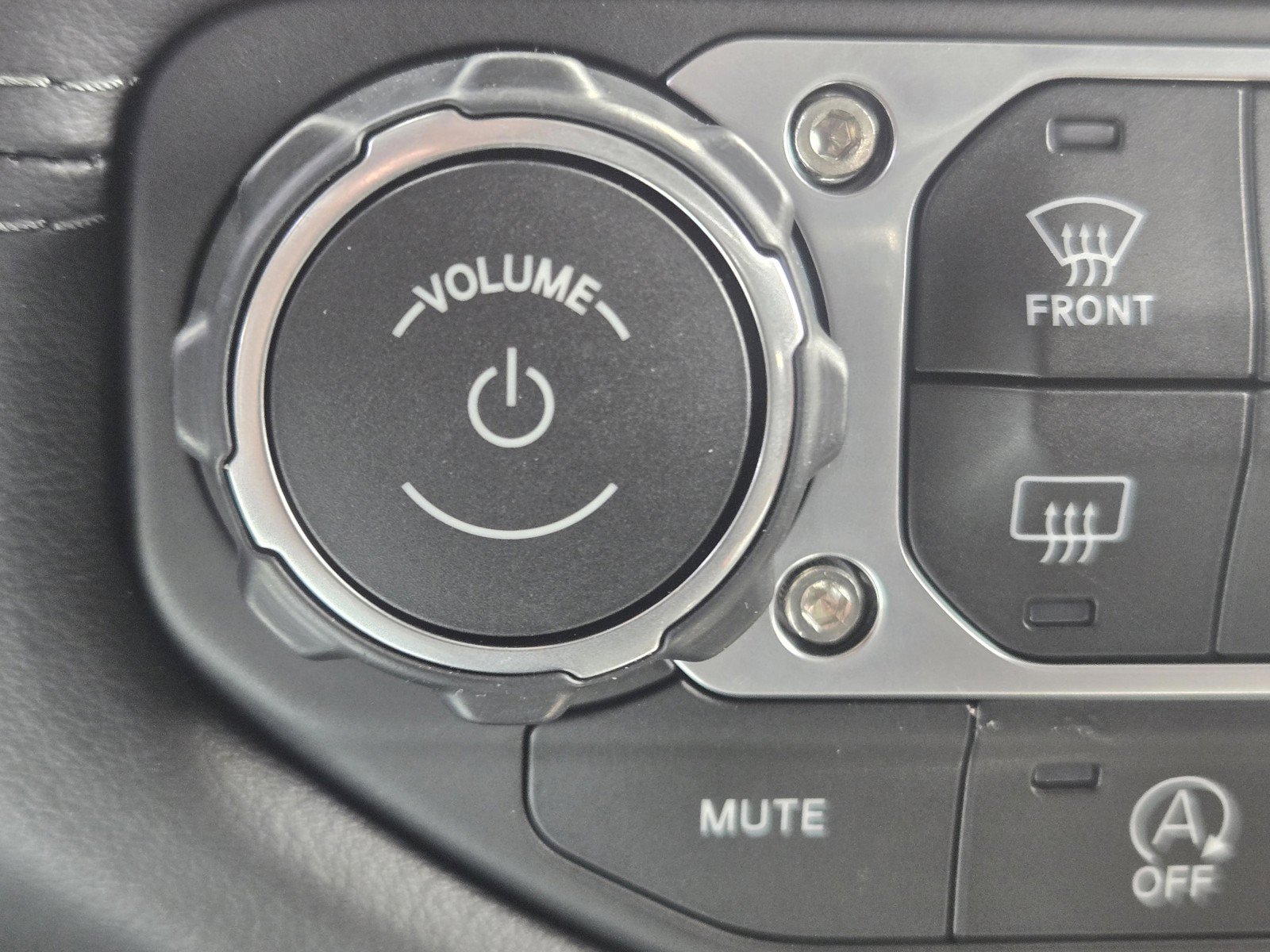 Used 2026 Jeep Wrangler Unlimited Rubicon AWD/4WD image 23