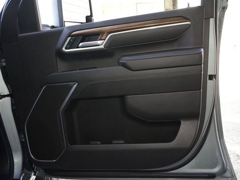 Used 2025 Chevrolet Silverado 3500 LT w/ Convenience Package image 14