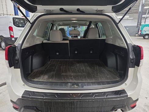 Used 2019 Subaru Forester Premium w/ All-Weather Package AWD/4WD image 15